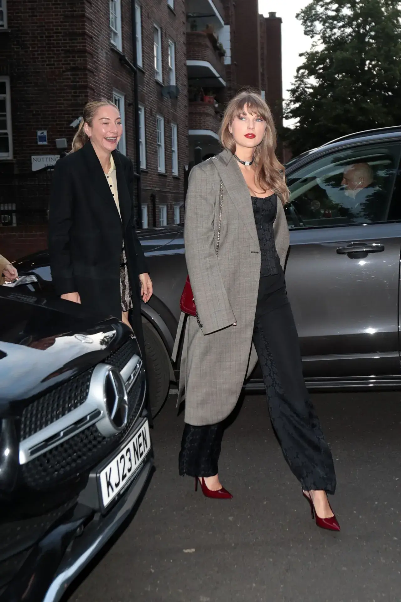 Taylor Swift at Argentinean Restaurant Casa Cruz in Notting Hill